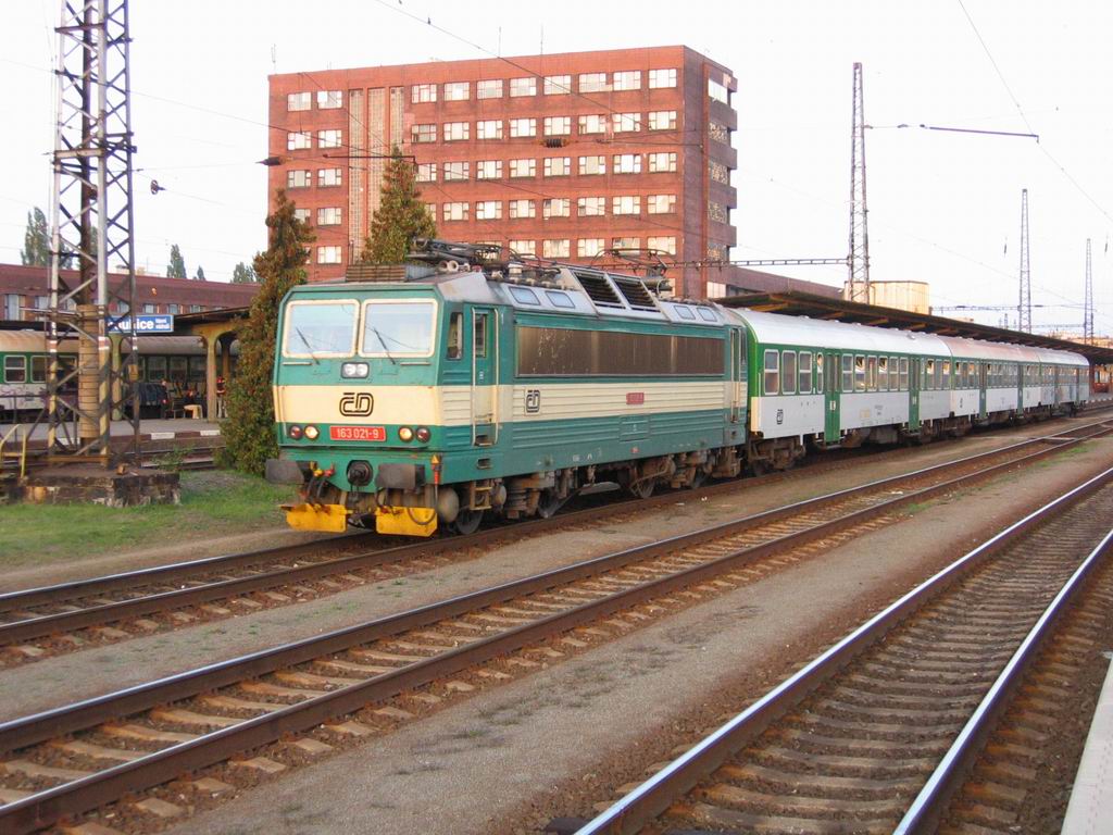 163%20021-9.jpg