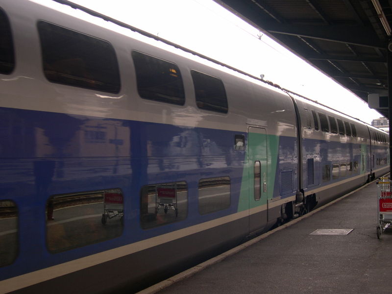 800px-TGVDuplex_Centre.JPG