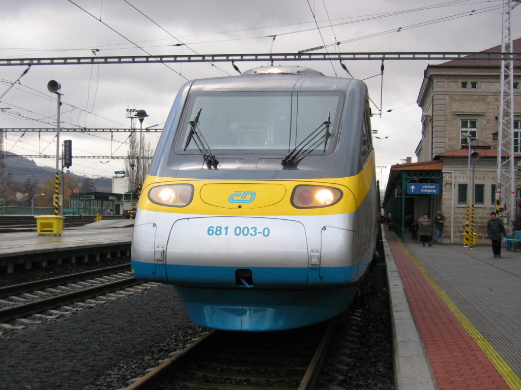 681003-0%20b.jpg